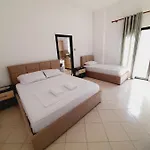 F&m Quarto em Acomodações Particulares