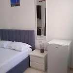 F&m Quarto em Acomodações Particulares