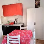 F&m Quarto em Acomodações Particulares *