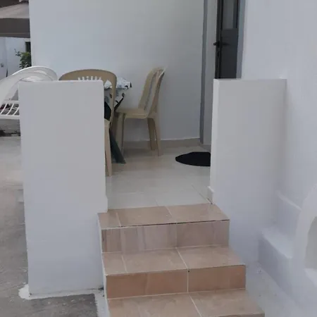 F&m Δωμάτια σε οικογενειακή κατοικία Εξαμίλιο