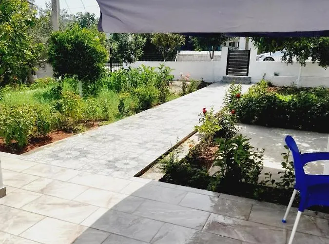 F&m Séjour chez l'habitant Ksamil