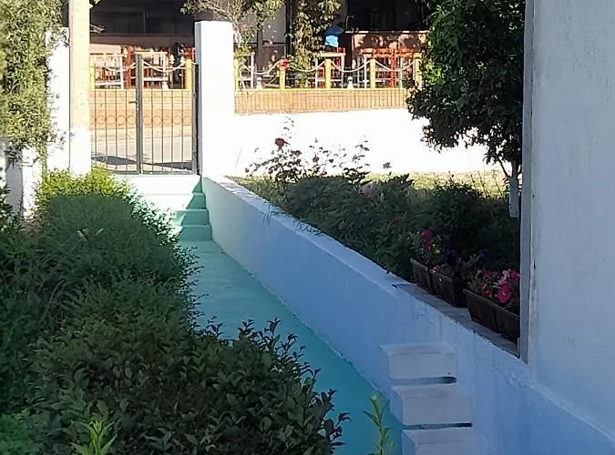 F&m Ksamil