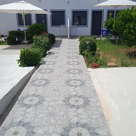 F&m Séjour chez l'habitant Ksamil